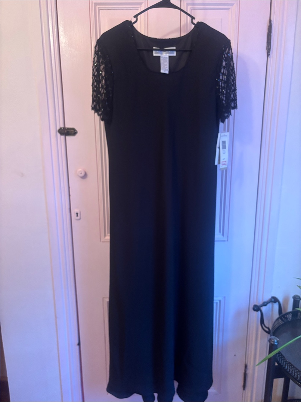 Jessica Howard Black Gown